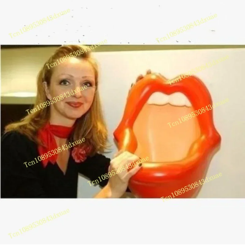 Creative Personalized Red Mouth Red Lips Mouth Shape Urinal Urine Cup Urinal Diaper Cover