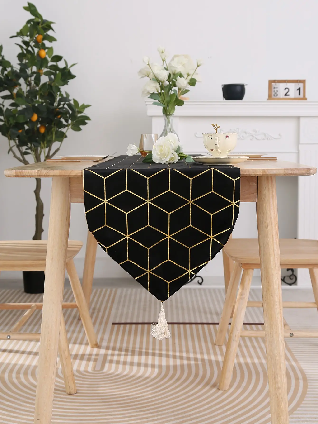 Black Stamped Geometric Spike Table Runner Kitchen Living Room Table Placemat Decoration