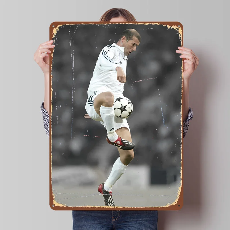 Messi Soccer Ronaldo Printed Poster Customized Wall Art Retro Vintage Metal Tin Signs for Home Room Decoration Gaming Man Cave