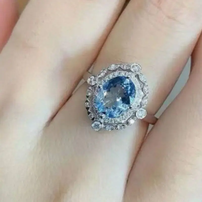 New trendy, high-end, fashionable, personalized geometric jewelry accessories for attending banquets, light luxury round zircon