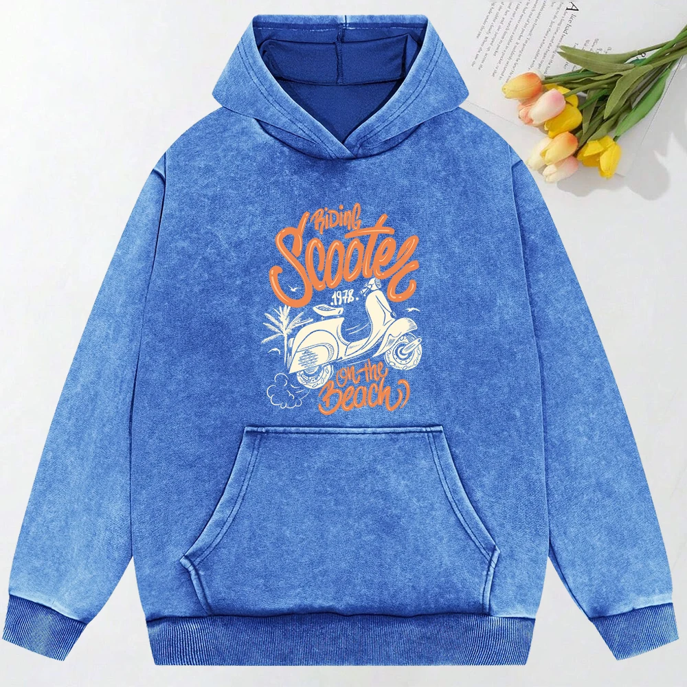 เสื้อฮู้ดดี้พิมพ์ลายขี่สกู๊ตเตอร์บนชายหาด ผ้าฝ้ายเนื้อนุ่มหลากสี เสื้อฮู้ดดี้ผ้าฝ้ายระบายอากาศดี เข้าได้กับทุกชุด สไตล์สตรีทแฟชั่น