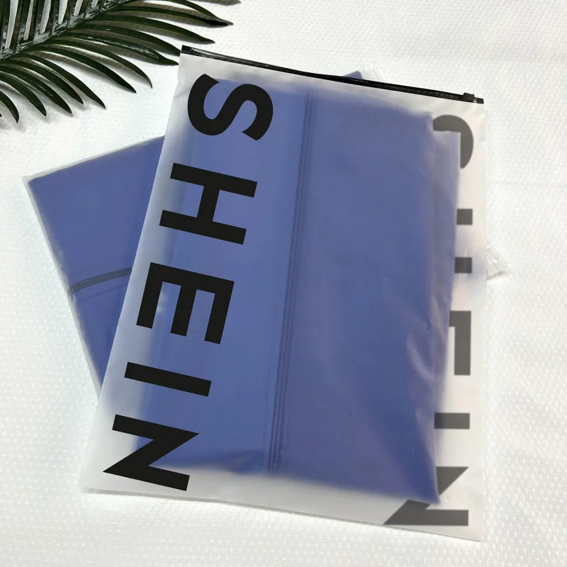 2025customized.Zip Lock Biodegradable Custom Printed PVC Jewelry Frosted Plastic Bag Shirt Packaging Zipper Bags fo