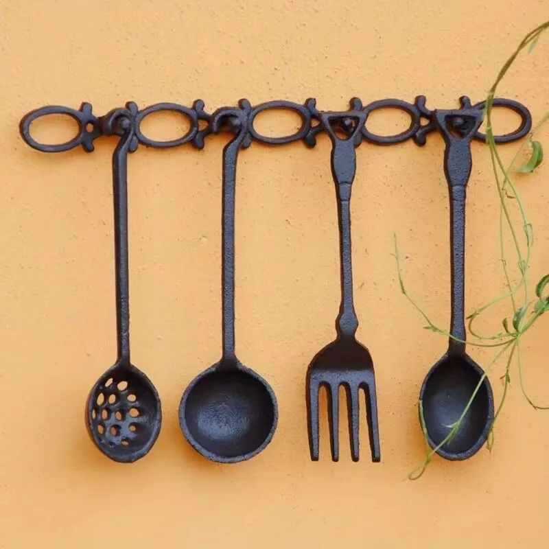 Vintage Iron Spoon and Fork Wall Decor Pendant Retro Old Cast Iron Artistic Accessories for Home Garden Wall Decorative Ornament