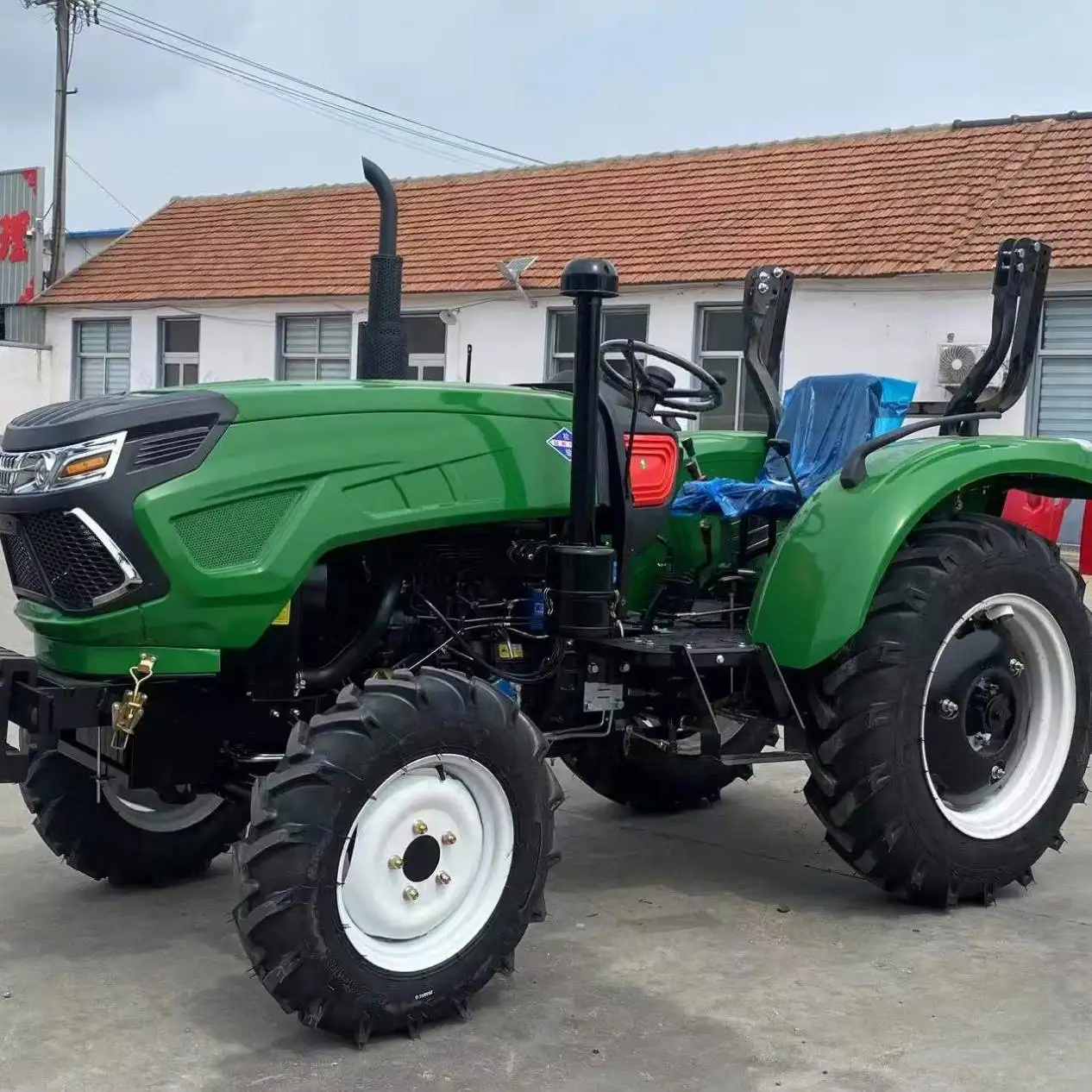 4WD 4X4 Mini Diesel Agricultural Tractors, Green Color,  Available in 50Hp and 60Hp Models for Farm Cultivation