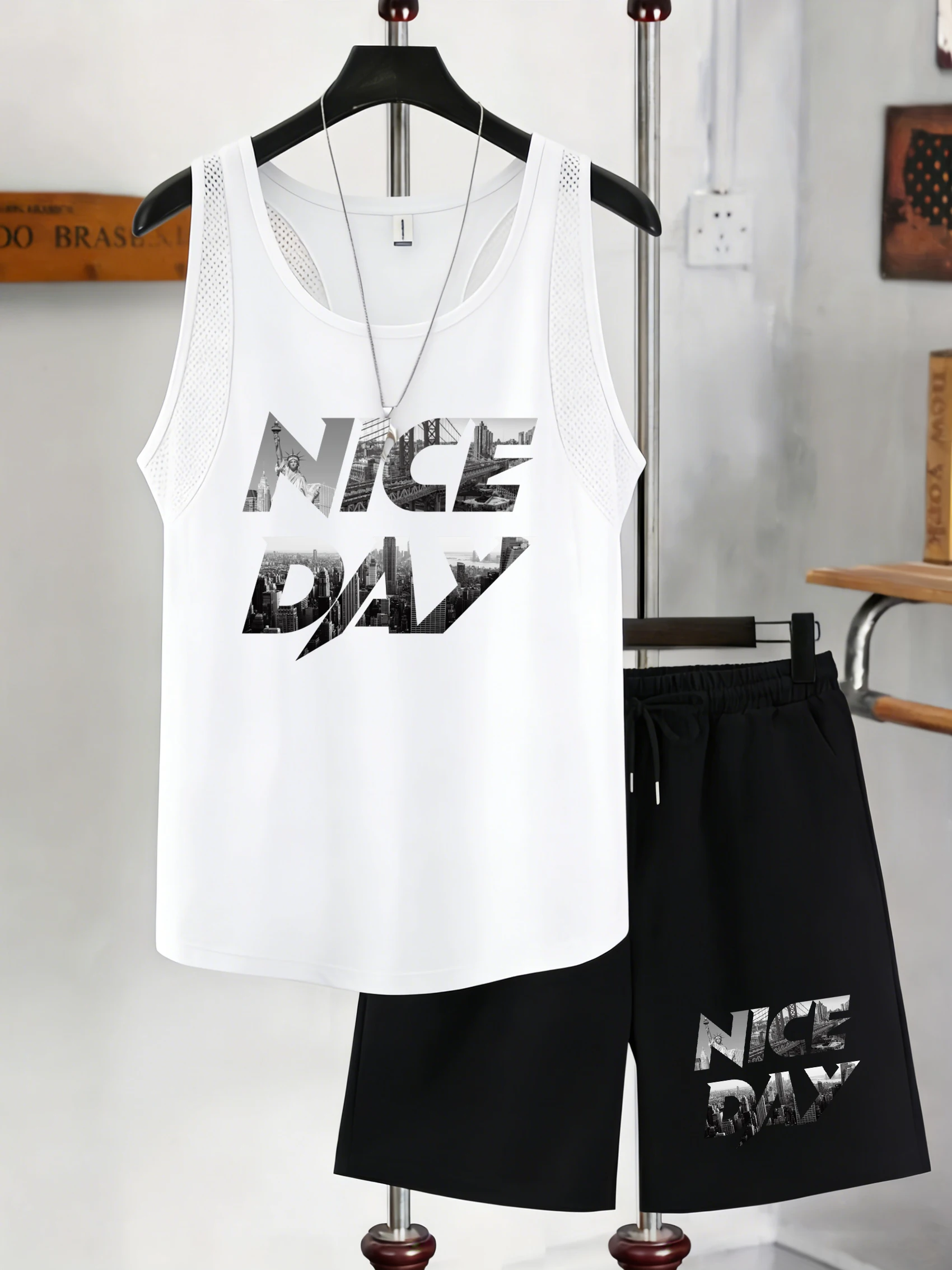 

Combining Urban Scenery With Letters Male Reticular Vest Suit O-Neck Clothing All-Match Sport Shorts Man Fashion Sleeveless Tank