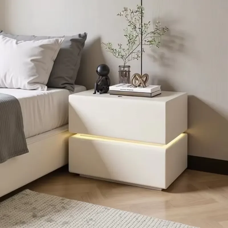 Modern minimalist luxury solid wood bedside table with side storage space, suitable for bedroom furniture in small apartments