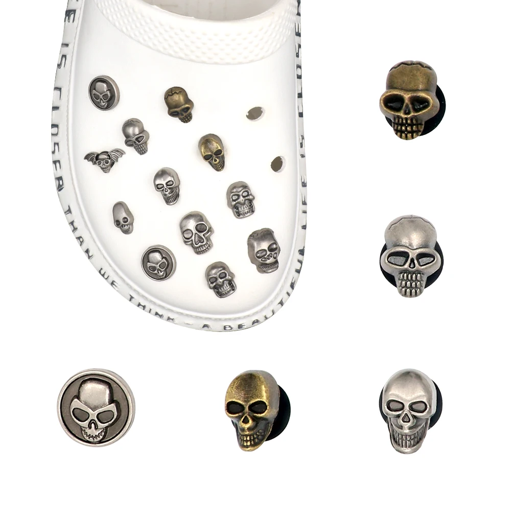 Halloween Shoe Accessories 1 Set 13 Pcs Assortment Punk Style Metal Little Skull Shoe Decorations Hole Sandals Украшения Pins