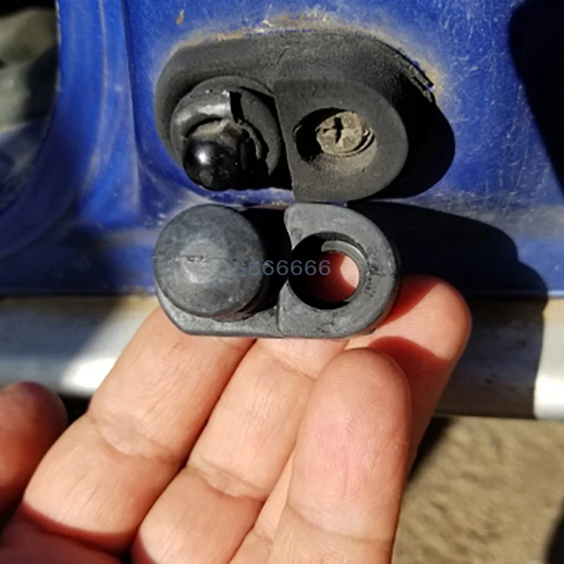 

GQ Y60 GU Y61 Civilian W41 Elgrand Car Replacement Parts For Nissan Cefiro A32 Door switch Rubber Cover Protector Cap Patrol