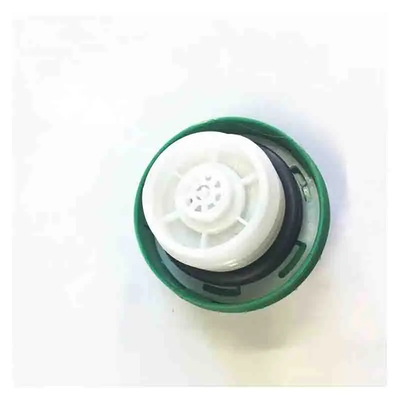 

for Bobcat 753 320 322 325 328 329 331 334 335 337 341 425 428 T2250 T2556 T35100 T35100L Fuel Cap 6661114