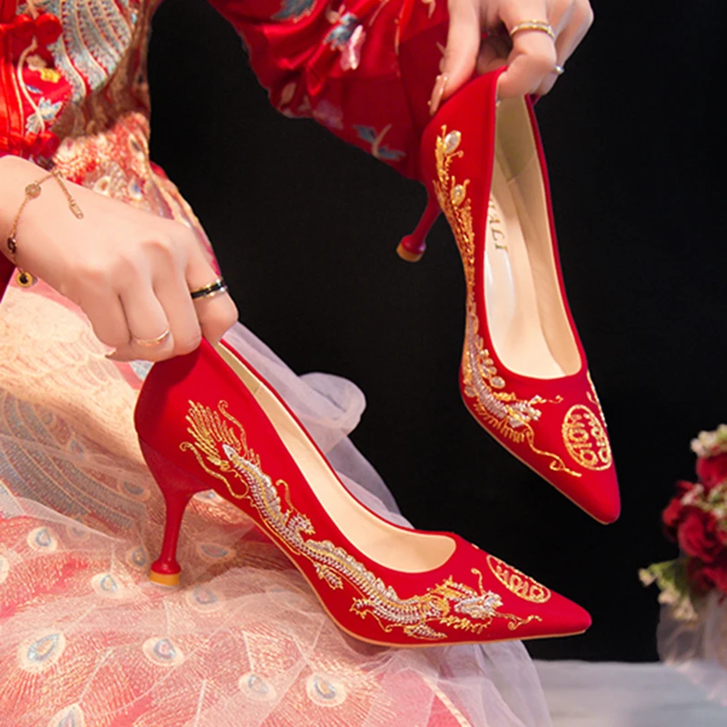 Chinese Style Embroidery Bridal Shoes 2024 New Red Pointed Toe Thin Heels Wedding Shoes Woman Elegant Embroidery High Heel Pumps