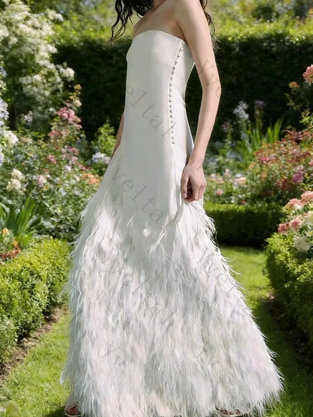 Customized Graceful Simplicity Temperament Feather Straight Wedding Dresses Charming Strapless Satin Sleeveless Bridal Gown