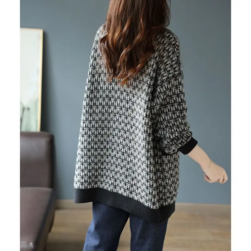 Knitted Coat Women\'s Spring and Autumn 2023 New Korean Version Loose Fitting Fashion Casual V-neck Cardigan Sweater