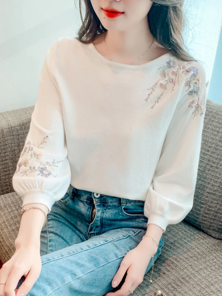 New Chinese style embroidered ice silk t-shirt women in spring and summer 2026 fashion and elegant seven quarter sleeve top
