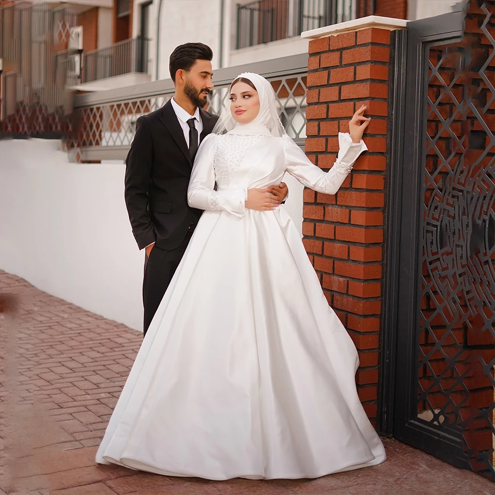 

Modest Wedding Dresses for Musllim Bride with High Neck Long Sleeve A-Line Beading Pleat Sweep Train Bridal Gown Customized