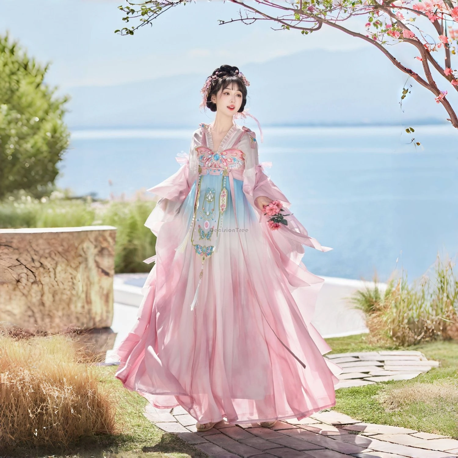 

2025 новый улучшенный китайский древний стиль династии Тан, свободная вышивка, современный повседневный женский комплект ханьфу с длинными рукавами и длинной юбкой ханьфу