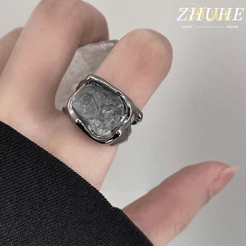 

Retro Textured Two - Tone Ring, Unisex Jewelry Accessories for Women & Men, Eye - Catching Fashion Ring for Street Style