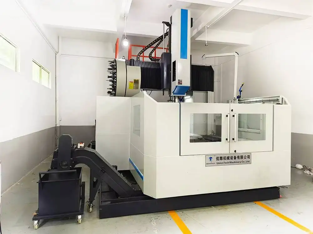 2017 Uniontech CNC معالجة المعادن العمودية عالية السرعة Hine Center Bt50 طحن PLC جسرية ثابتة يتم التحكم فيها