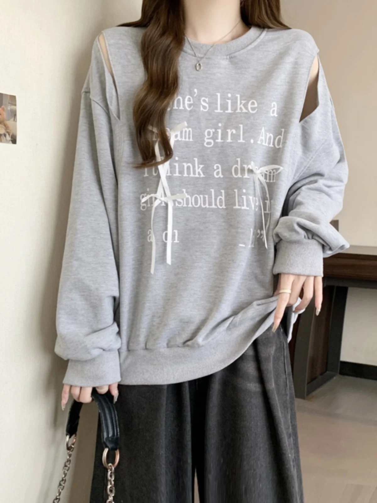 

Женская толстовка с круглым вырезом, повседневная, с вырезами и принтом, свободного кроя, осенне-зимняя, в корейском уличном стиле