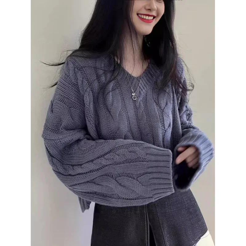 

Retro twist V Collar Pullover Long Sleeve Sweater Women's Autumn and Winter New Loose Short Idle Style Knitted Top