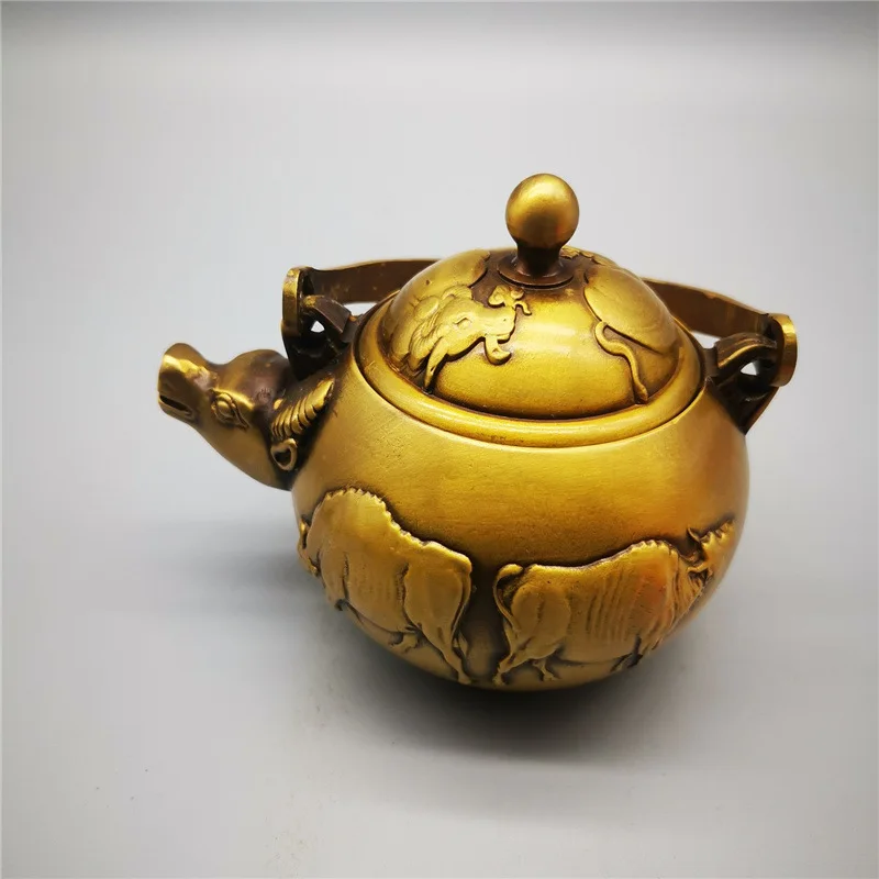 

Guyunzhai Antique Collection Line Pot Copper Ware Brass Chinese Zodiac Cow Teapot Furnization Oraments