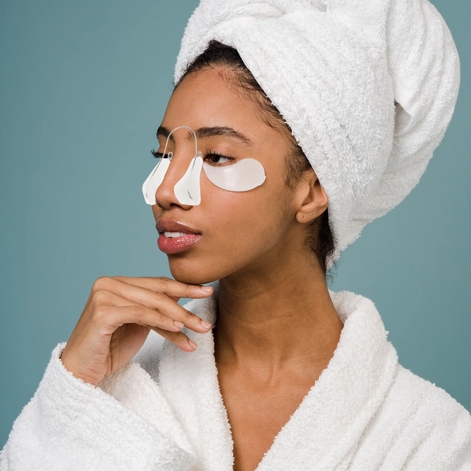 ที่หนีบจมูกซิลิโคน 2 ชิ้น น้ำหนักเบา สำหรับยกสะโพกจมูก กระชับรูปจมูก อุปกรณ์เสริมความงามใบหน้า