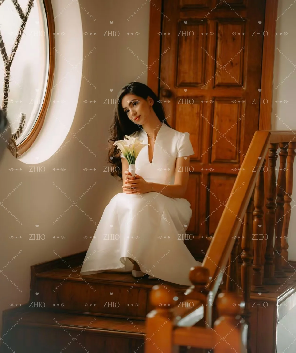 ZHIO فستان زفاف أنيق على شكل حرف v وأكمام قصيرة من الساتان العاجي على شكل حرف a فساتين الحفلات المسائية فستان زفاف مخصص رداء De Mariée