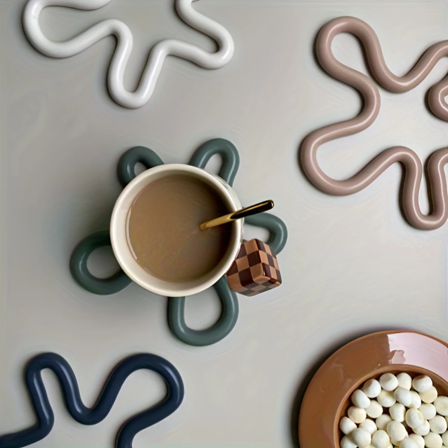 3pcs/set Solid Color Silicone Cup Coaster, Irregular Cute Pot Cup Insulated Cushion, Irregular Shape Silicone Geometric Trivet M