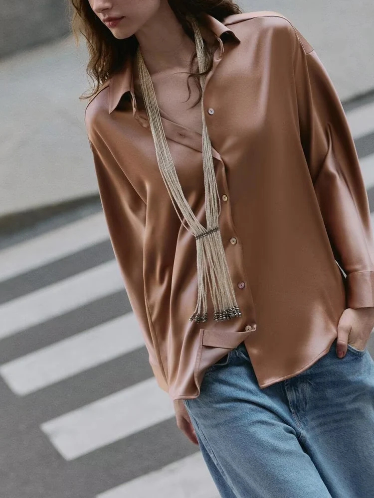 

Осенняя новая мода в европейском и американском стиле, простая повседневная женская одежда, универсальная текстурированная рубашка с длинными рукавами и заниженными плечами