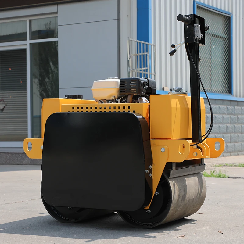 Rouleau de route vibrant à Double tambour de 4 tonnes, type de marche derrière avec système de pulvérisation d'eau pour les travaux de compactaction d'asphalte