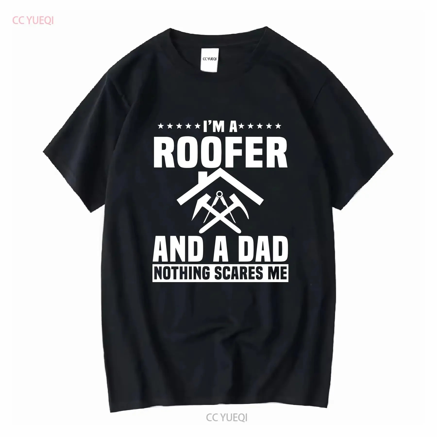 I'm A Roofer And Dad Nothing Scares Me T Shirt Cool Roof Mechanic Design For Father's Day Construction Roofing vintage Washed