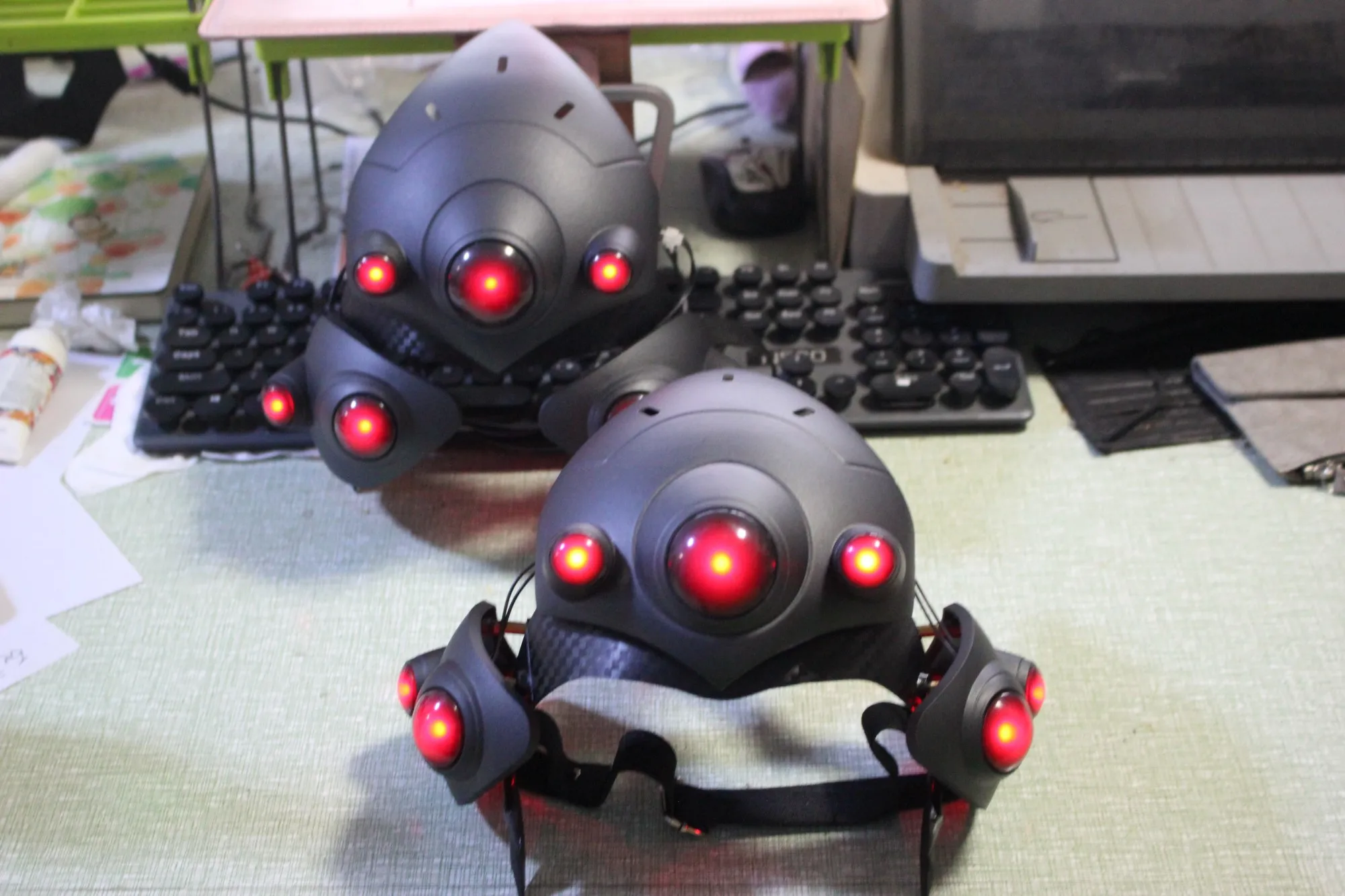 

Оригинальная маска для косплея Widowmaker Overwatch со светодиодной подсветкой, светящаяся крышка для лица, аксессуар для костюма