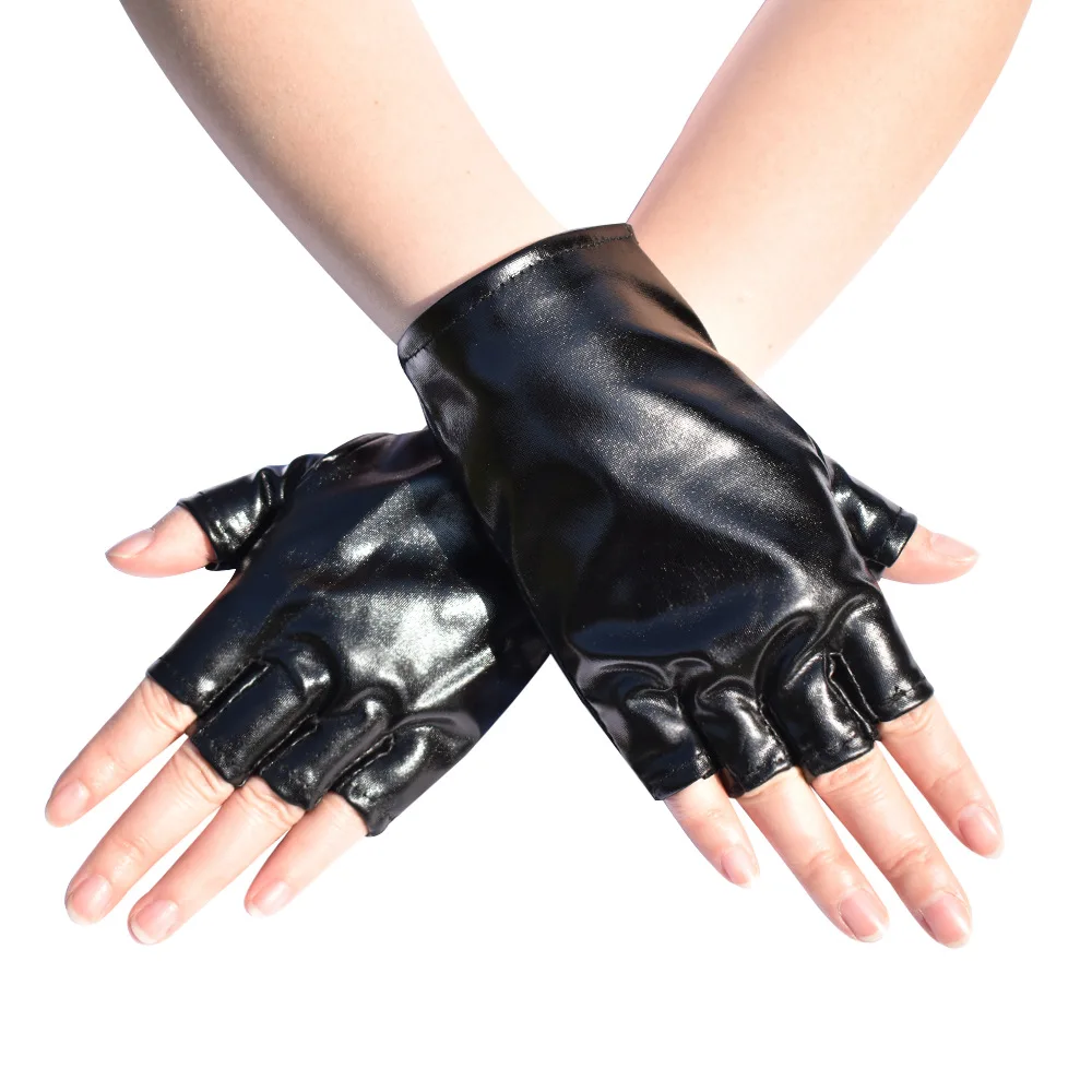 Short punk half-finger leather gloves with exposed fingers for COS play; cool 2D gloves.