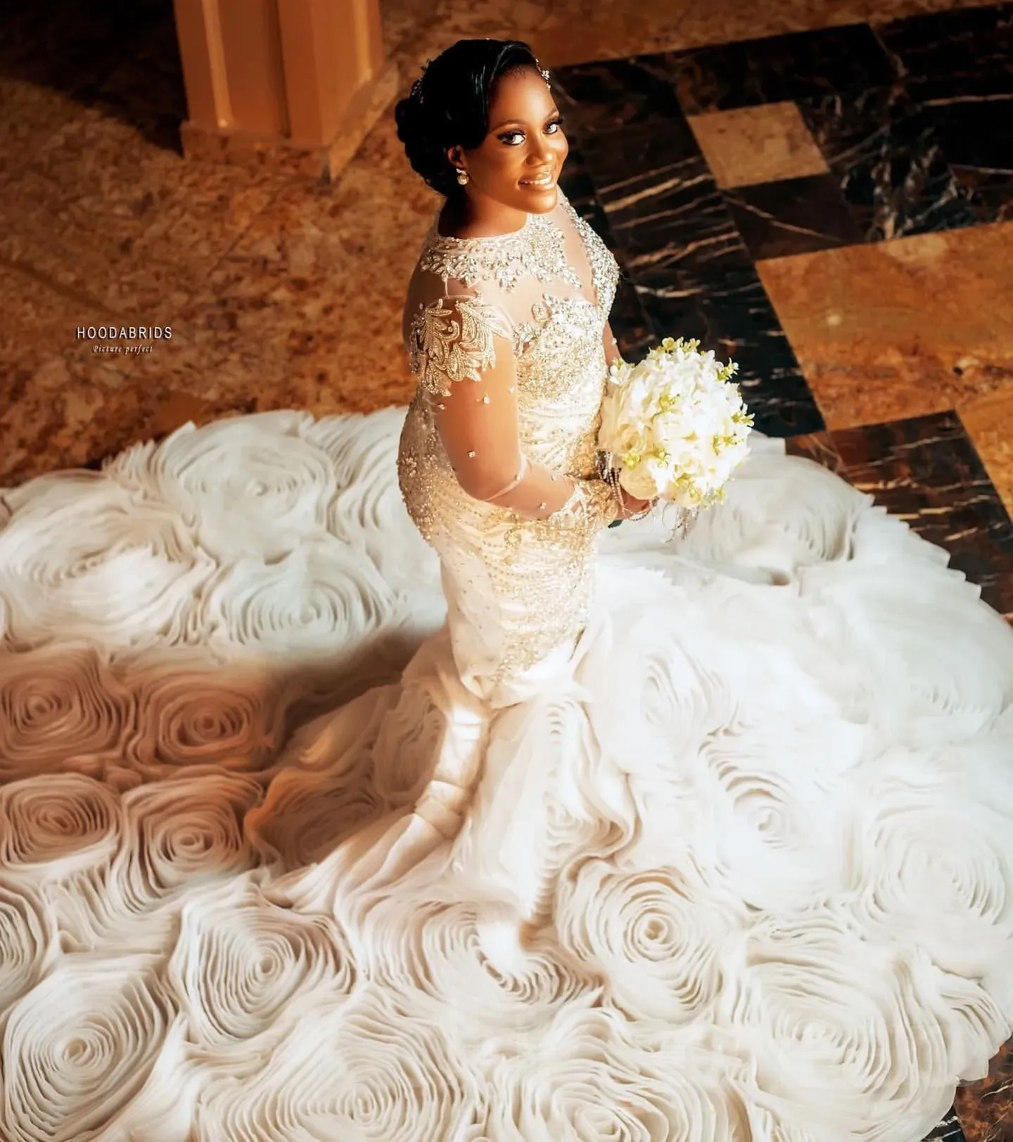 Luxury Mermaid Wedding Dress 2026 O-neck Beaded Crystals Tiers Flowers Train Bridal Bride Gowns Arabic Vestidos De Noiva