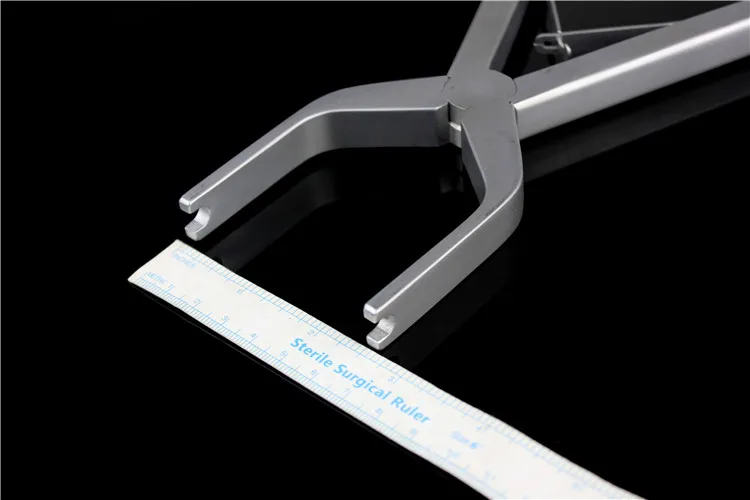 Medical spinal posterior compression device, intervertebral reduction clip, 5.5 screw rod system, orthopedic instrument