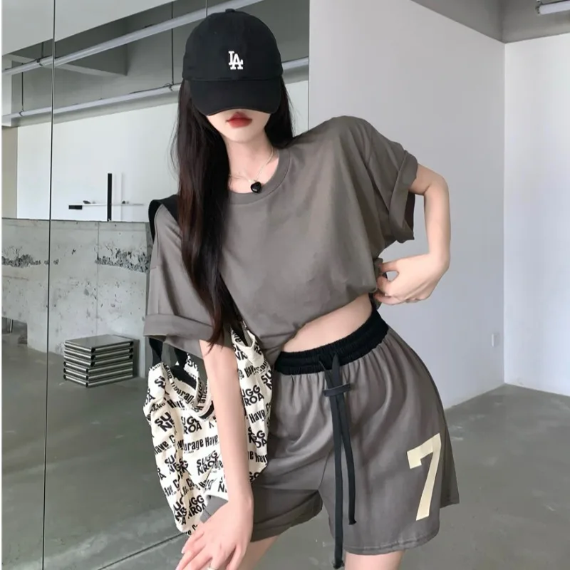 

Chic Retro Sportswear Set Loose Stylish Top Short Sleeve T-Shirt Women High Waist Casual Shorts Two Piece Set Korean Style Co...