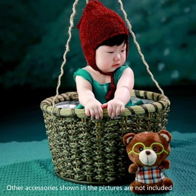 

Retro Rattan Hand Woven Basket Baby Girls Boys Posing Hanging Basket Background