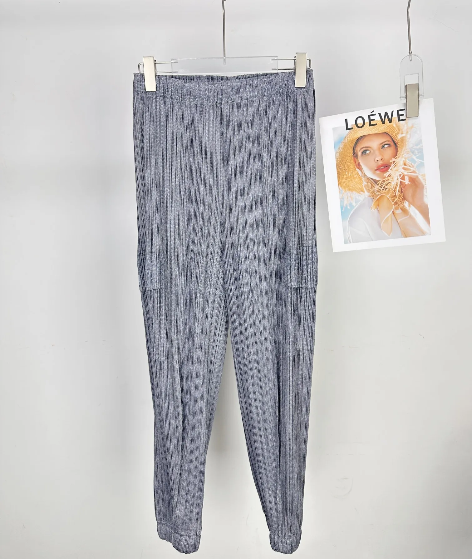 

Miyake Pleated Solid Colour Trousers 2025 Summer New Daily Versatile Commuter Simple Cargo Pants