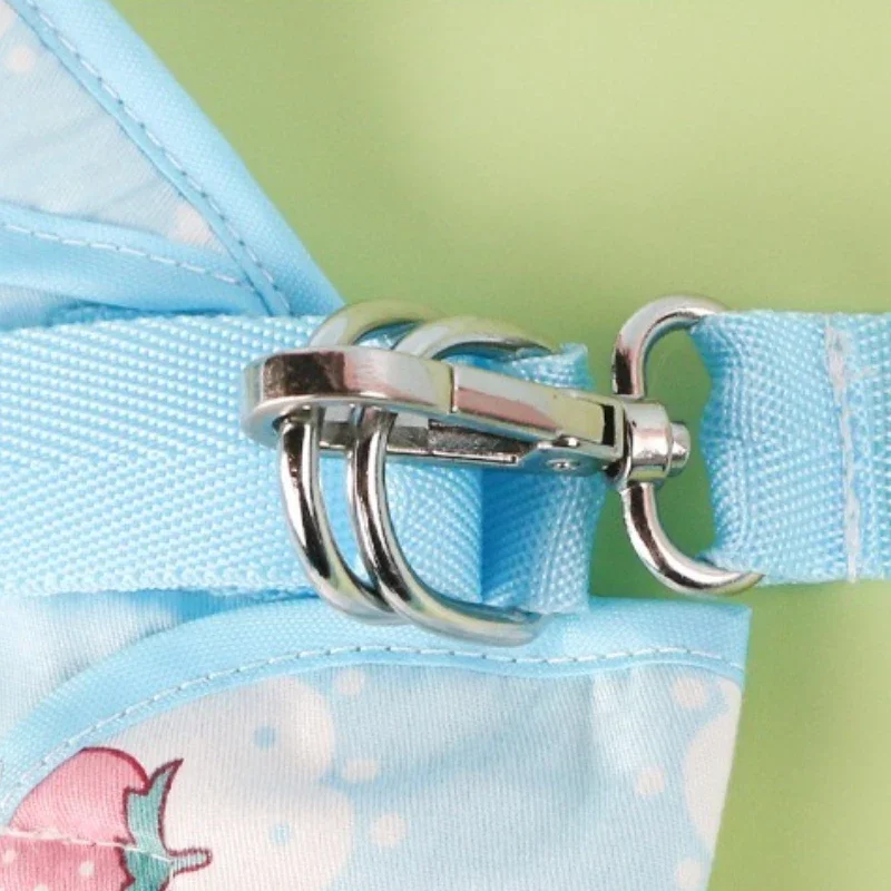 แบบพกพาสุนัขขนาดเล็ก Cat Carrier กระเป๋าสะพายข้างแฮนด์ฟรีสายคล้องไหล่สัมผัสการออกแบบหัวสี่รูขาสําหรับออกไปน้ําหนักเบา