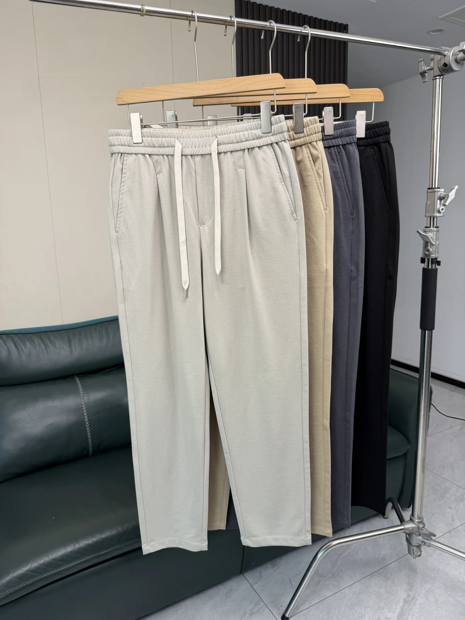 

Men's Summer Thin Breathable Elastic Straight Leg Casual Pants Versatile Comfortable Loose Fit Casual Trousers for Daily Wear