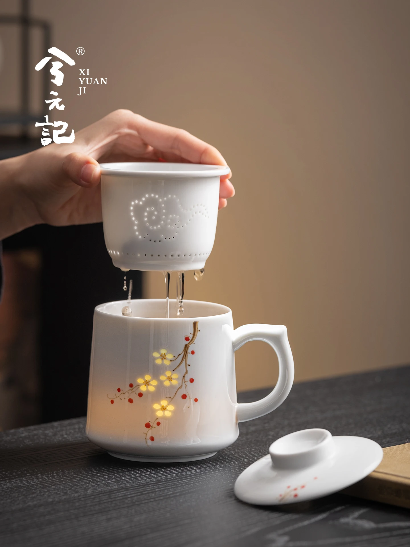 Linglong Jade Porcelain Tea Cup Water Separation Ceramic Chinese Style with Lid Office Infuser Household Drinking Cups