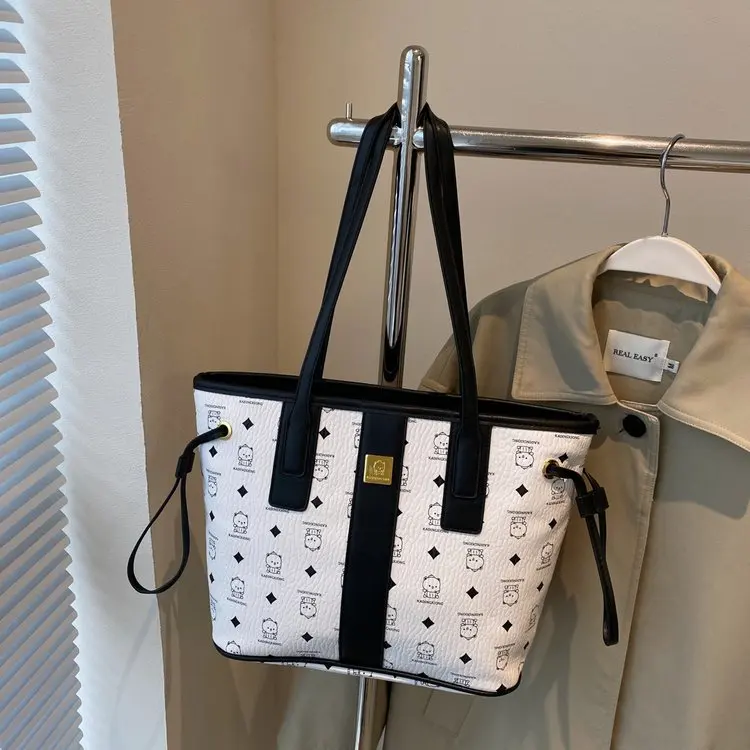 

Новая вместительная винтажная сумка-тоут 2026 года, модная регулируемая сумка через плечо, дизайнерская сумка с верхней ручкой для работы и поездок