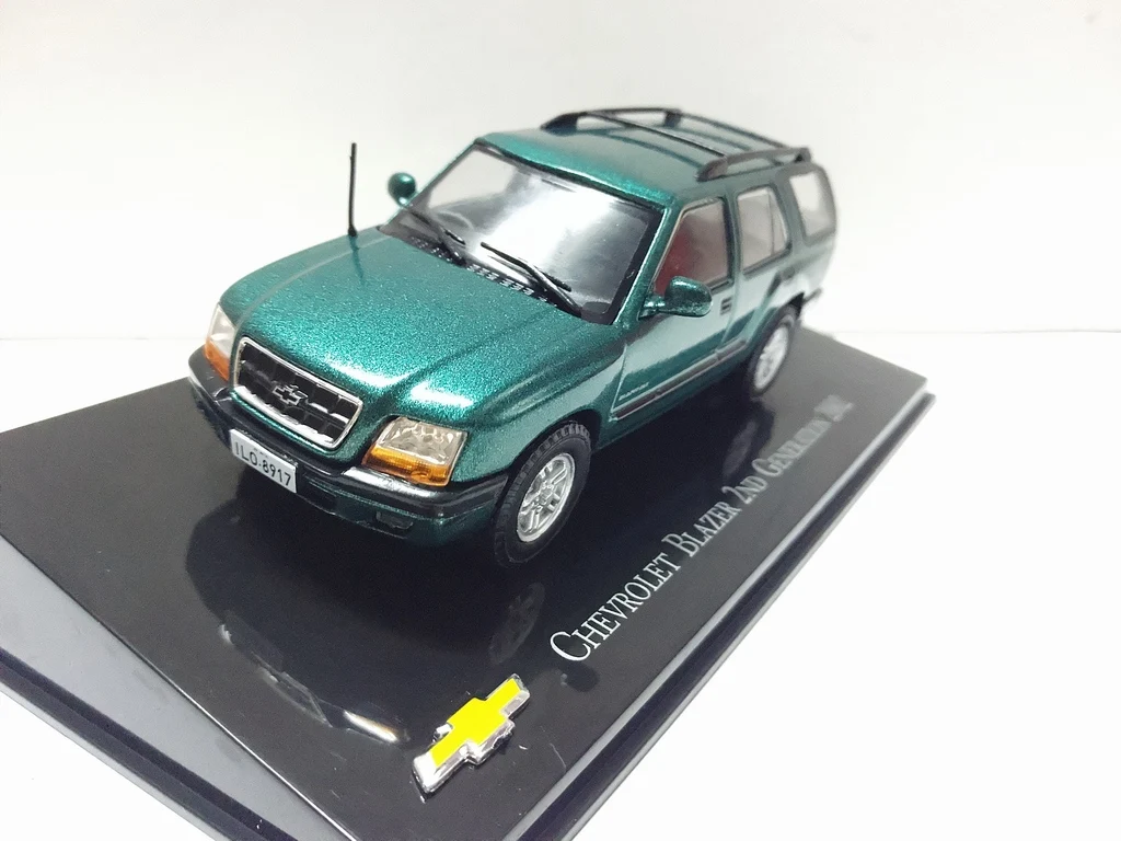 Diecast 1:43 Scale IXO CHEVROLET BLAZER 2ND GENERATION 2002 Alloy Car Model Collectible Toy Gift Souvenir Display  Ornament