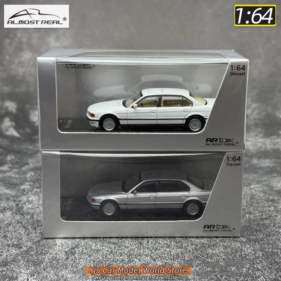 Caja AR modelo fundido a presión escala 1/64 nuevo 750iL (E38) adorno estático negro colección de regalos navideños