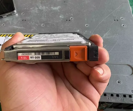 

For EMC VMAX 005050297 600G 10K 2.5 SAS hard drive