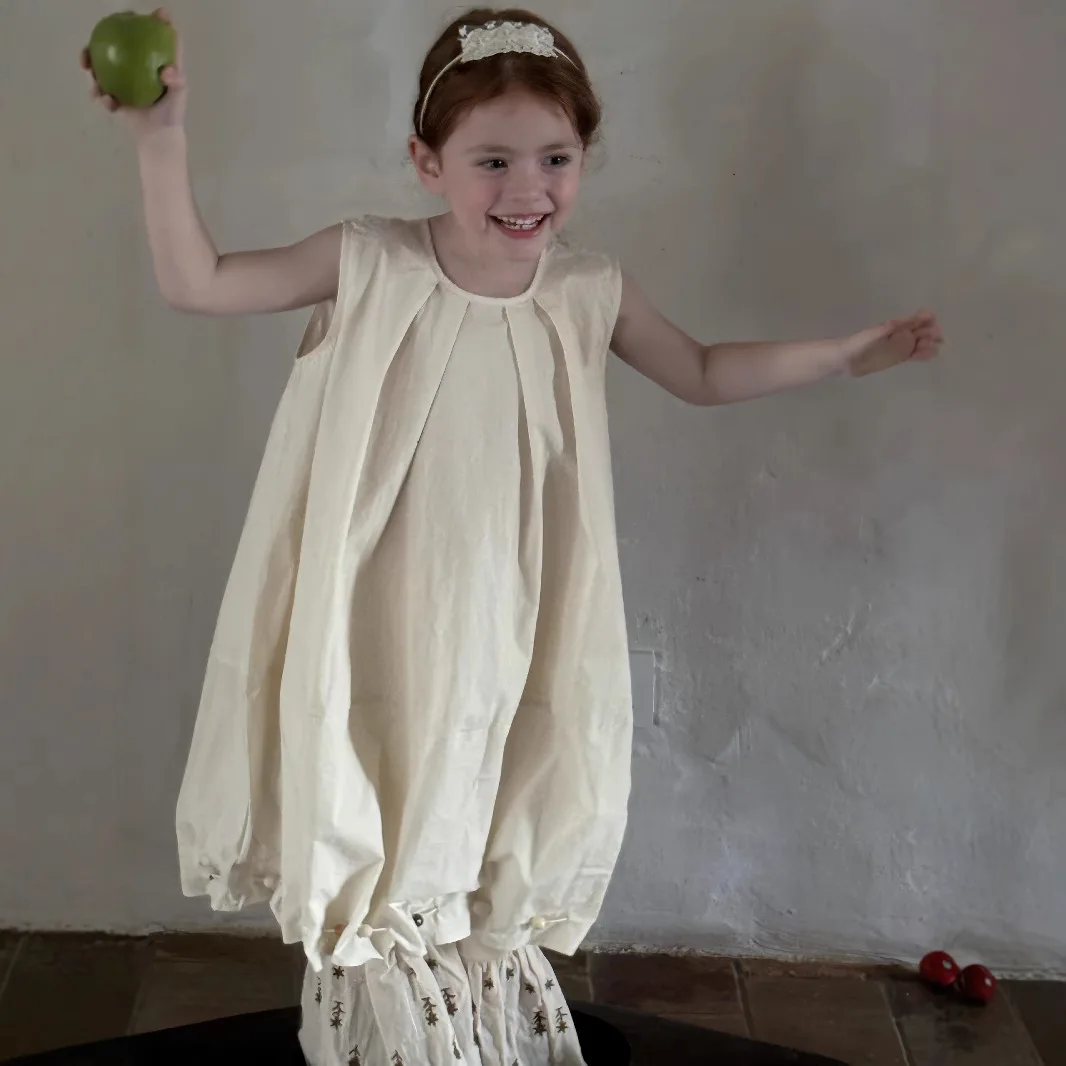 

Girls Skirt 2025 Summer New Childrens Clothes Korean Style Girls Baby Fashion Loose Retro Vest Dress Casual Simple Daily