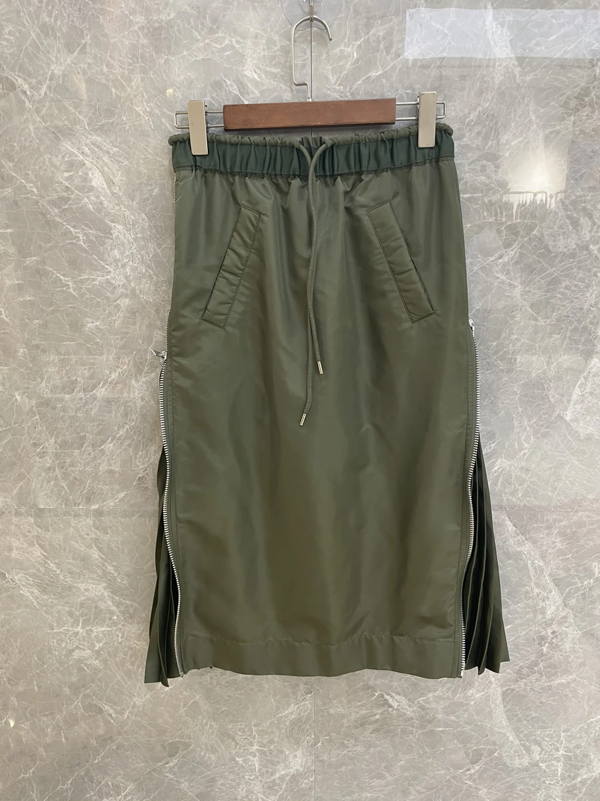 FOG SACAI Dstring-Plissee-Rock 2024, neuer SLE-Schlankheitsrock mit seitlichem Reißverschluss, Taille, Cinching-Wickelkörper, plissierter langer Rock