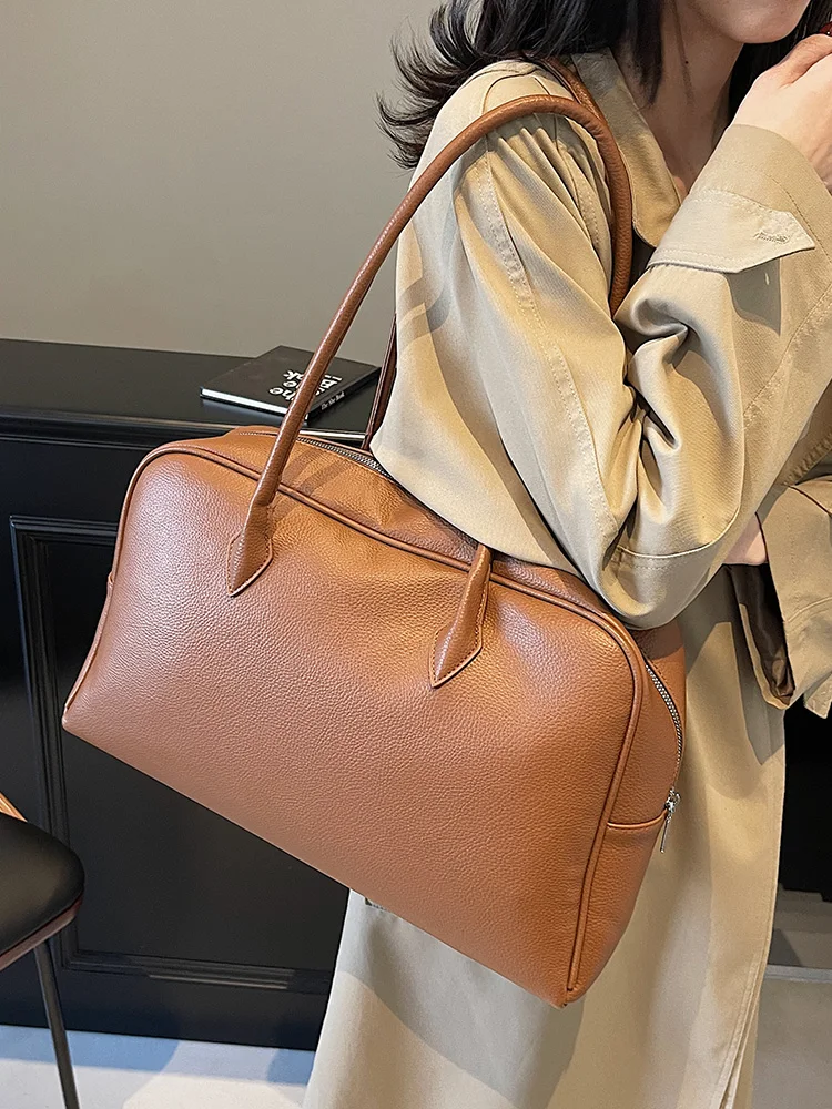 Large Capaci Bag Women Autumn and Winter Retro 2024 New Simple Shoulder Bag This Year Popular Work Commuting Pillow Bag