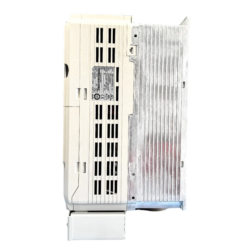 New CIMR-AU4A0038FAA Yaskawa Inverter 1 Year Warranty In Stock