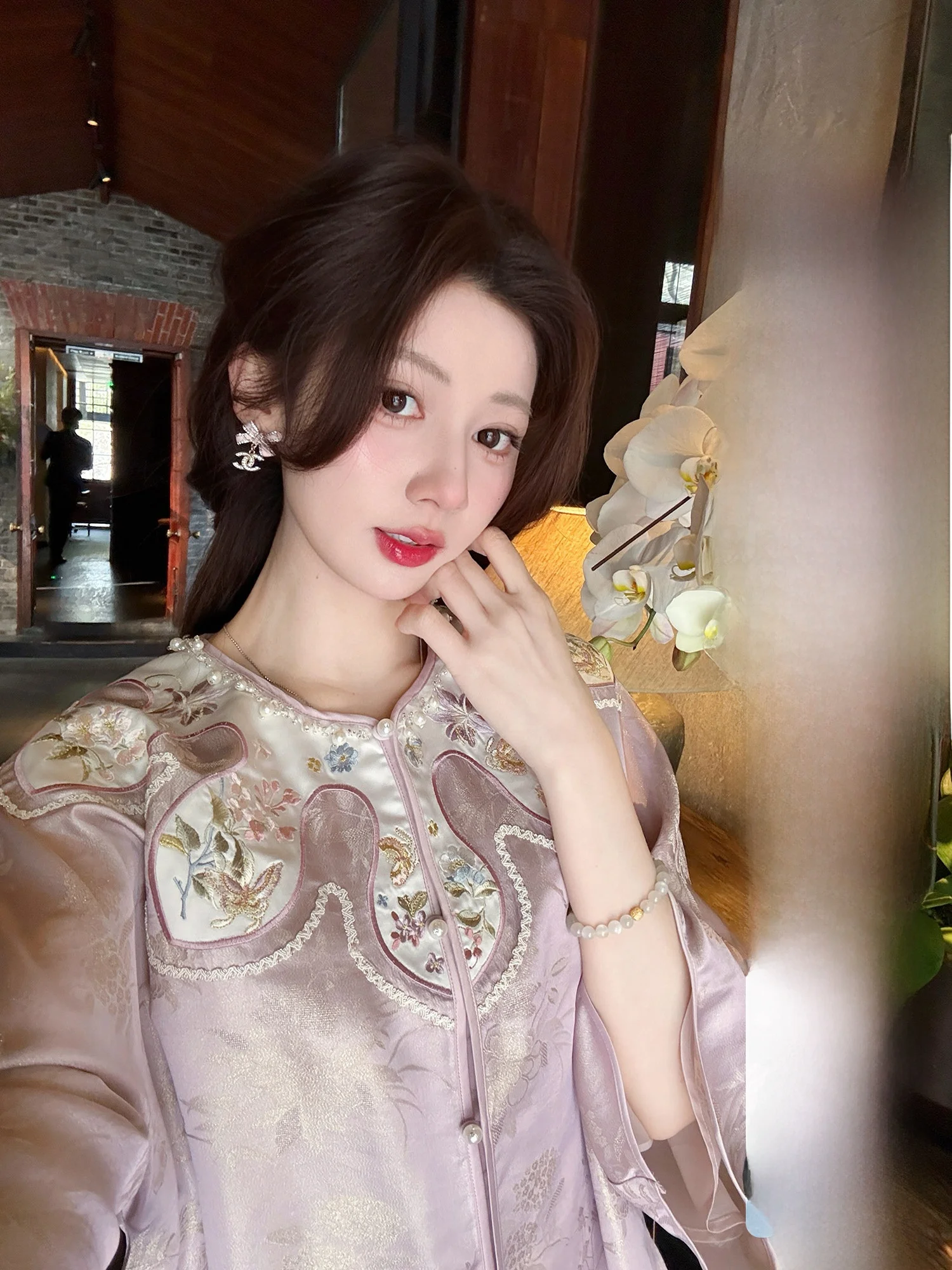 

New Chinese Style Silk Jacket Women's Spring Summer Gold Weaving Silkworm Silk Cloud Shoulder Top round Neck Long Sleeve Coat