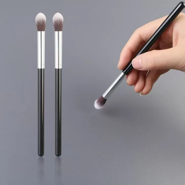 Highlighter Brush Affordable Makeup Tool for Face Contour and Glow